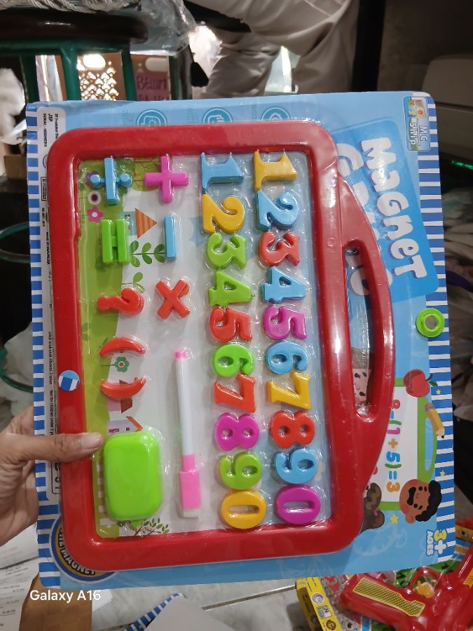 Papan Huruf Magnet 
