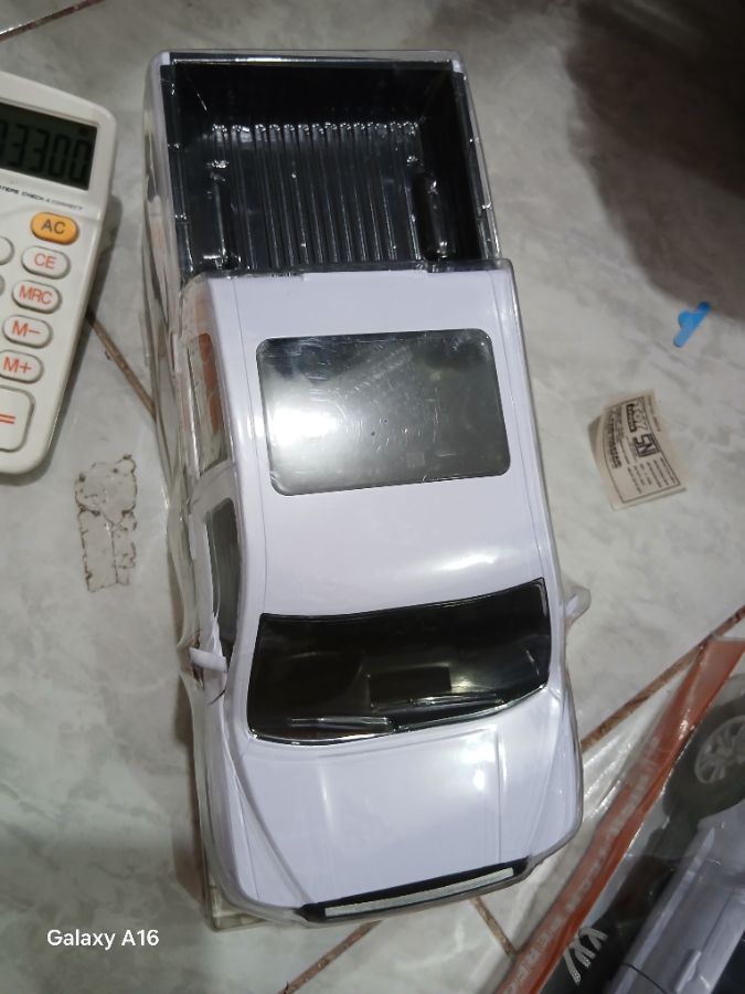 Mobil Pick Up Thundra
