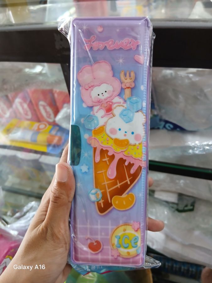 Tempat Pensil Squeez