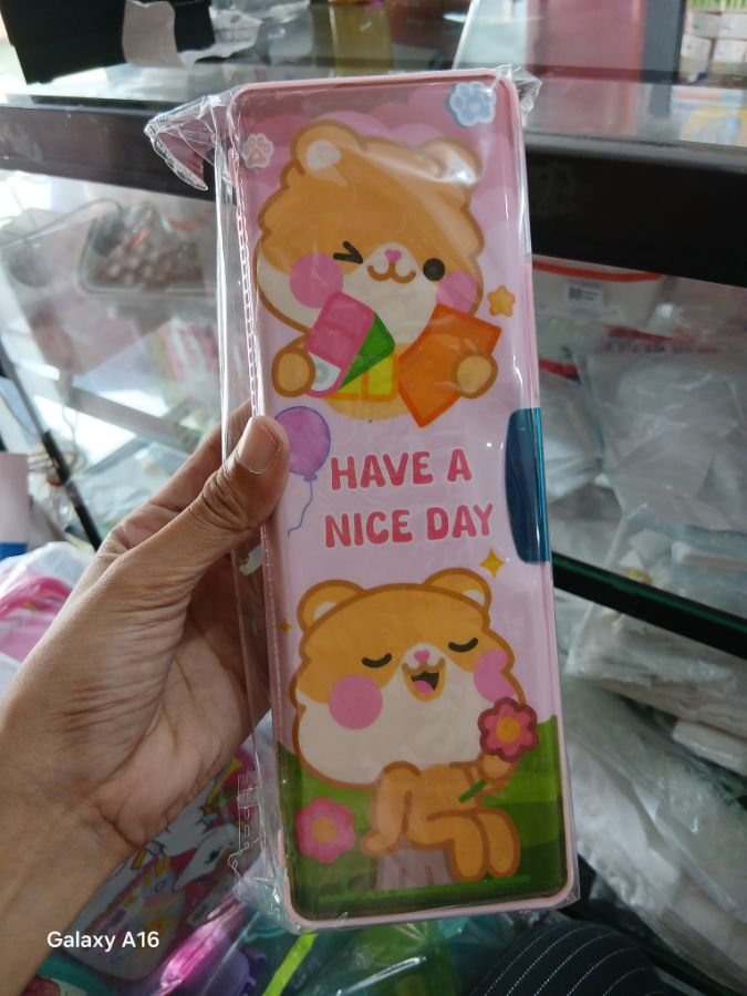 Tempat Pensil Squezz