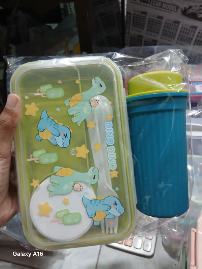 Tempat Makan Dino set Botol