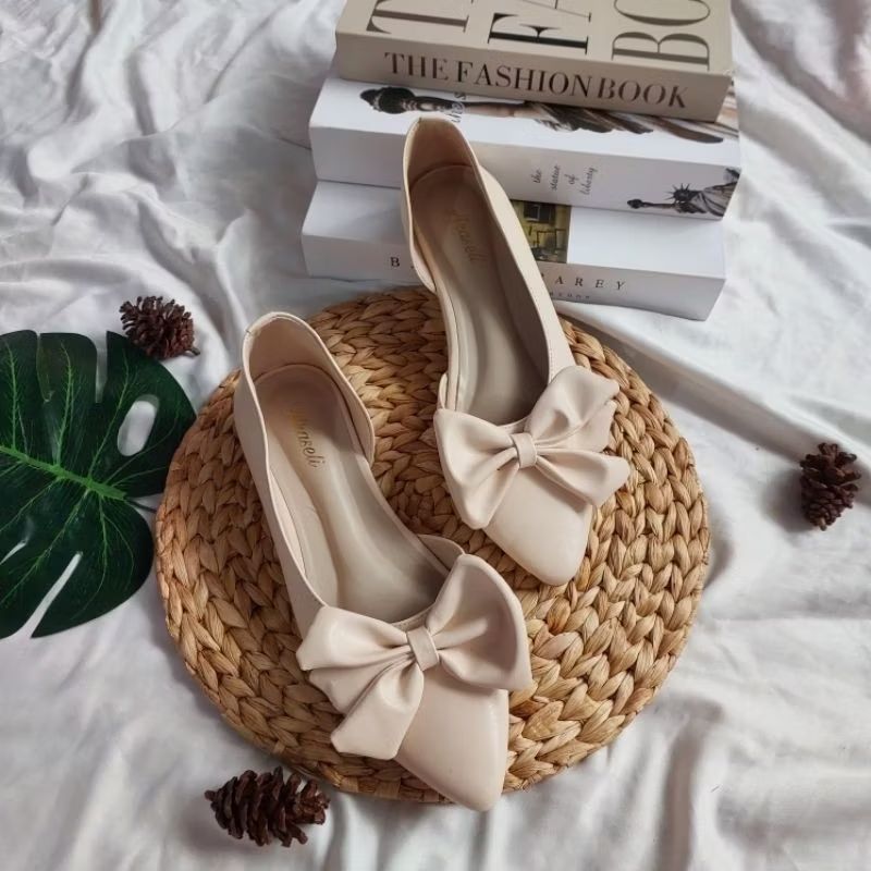 Araseli - Flatshoes Pita Cream - Size 39