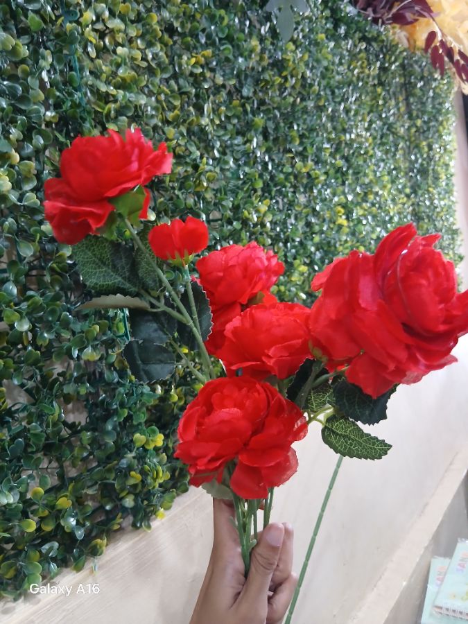 Bunga Mawar Palsu Merah