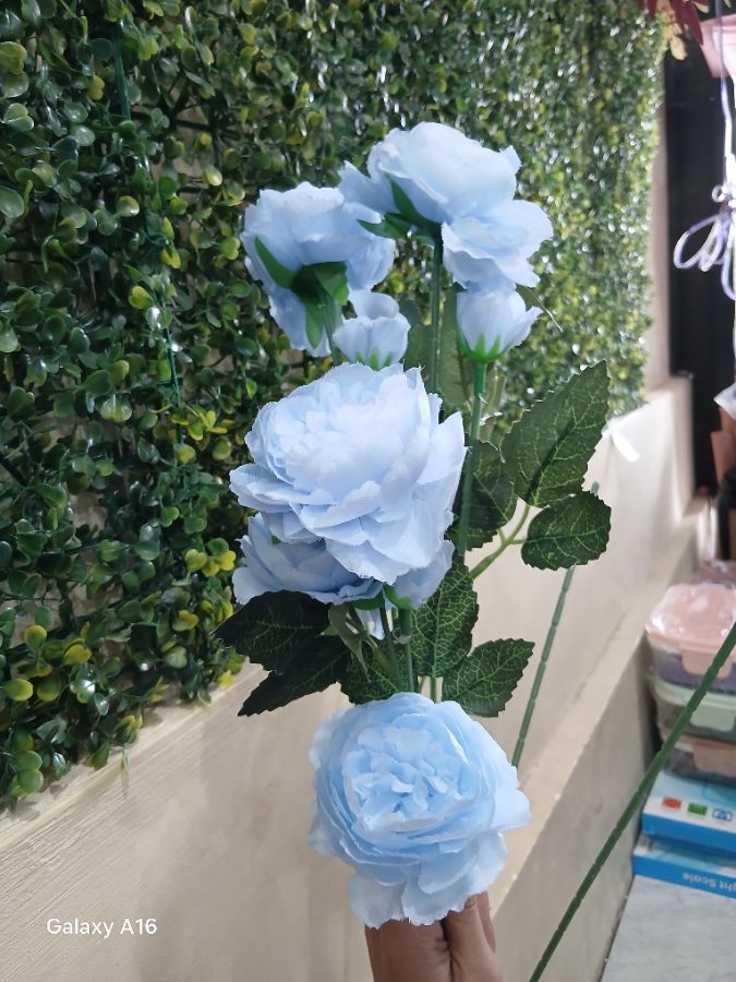 Bunga Mawar Palsu Biru Muda 
