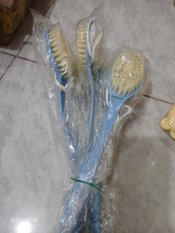 Sikat Punggung Badan Biru
