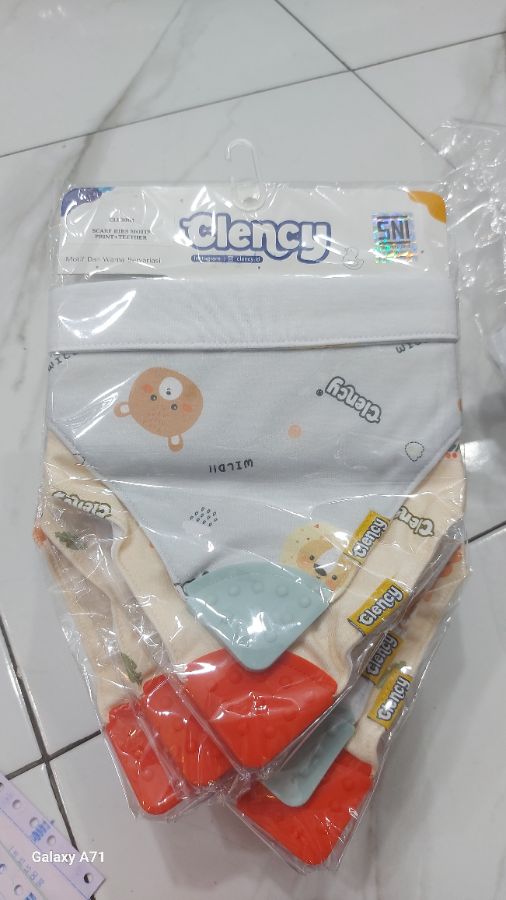Scarf bibs isi 2 teether clency
