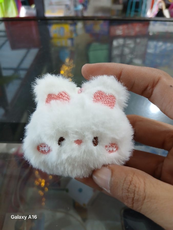Gantungan Kunci  Boneka Putih Pink