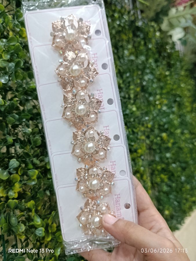 Bross Bunga Mutiara