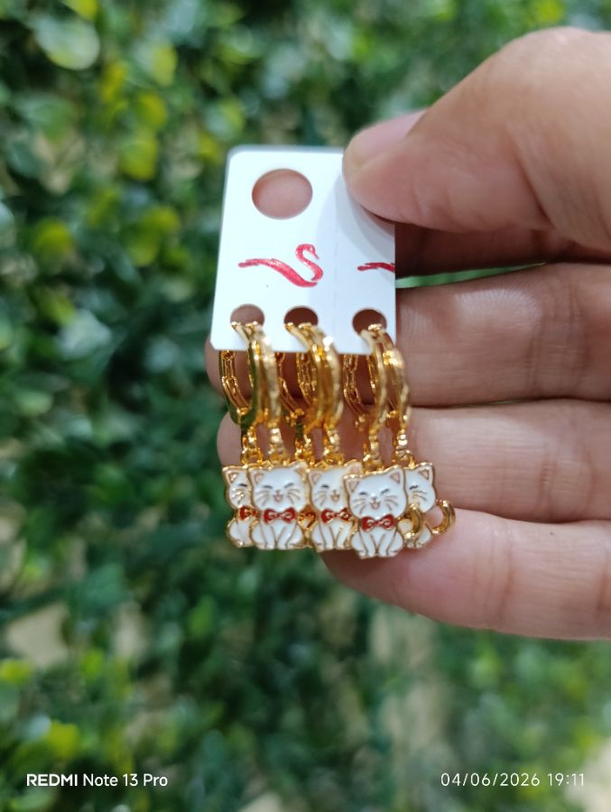 Anting Anak - Kucing