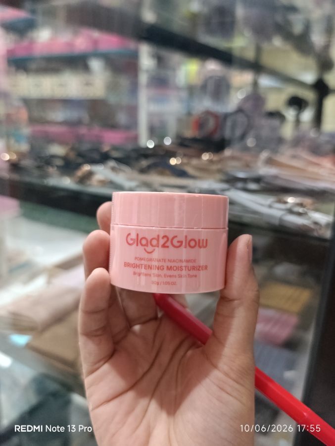 Glad2Glow Pomegranate 5% Niacinamide Brightening Moisturizer