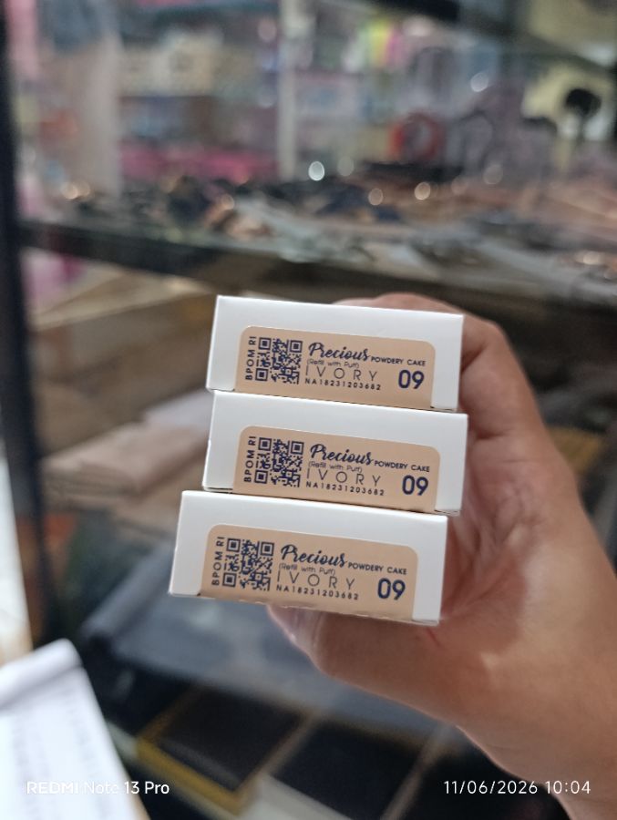 Inez Precious Powdery Cake Refill No.09 Ivory