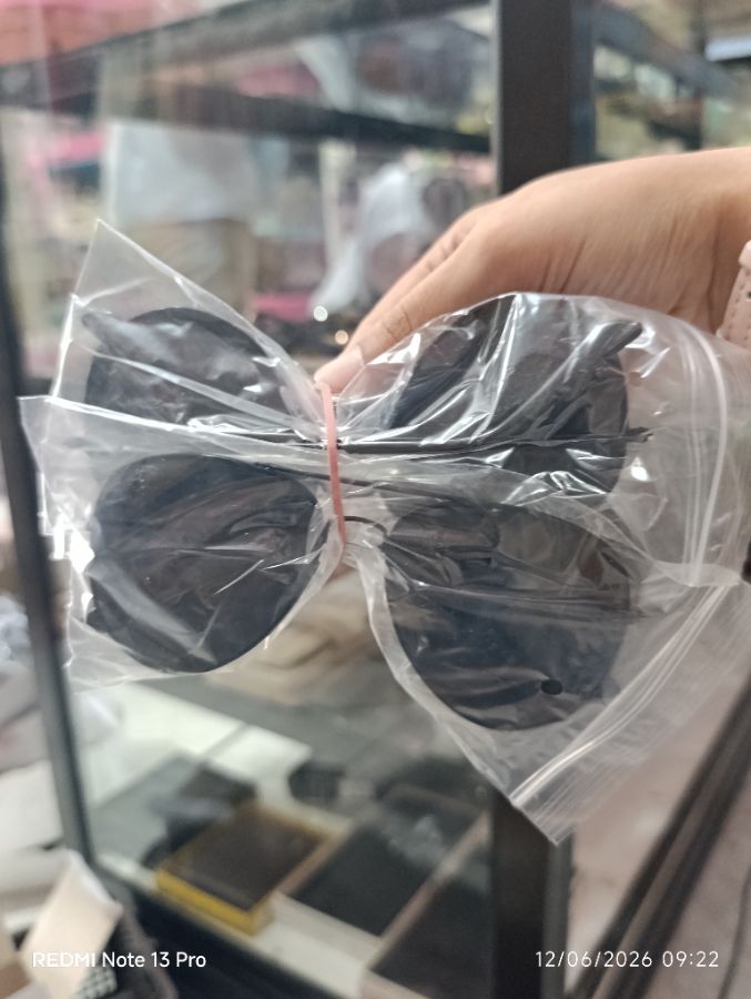 Kacamata Hitam