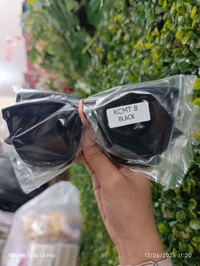 Kacamata Hitam