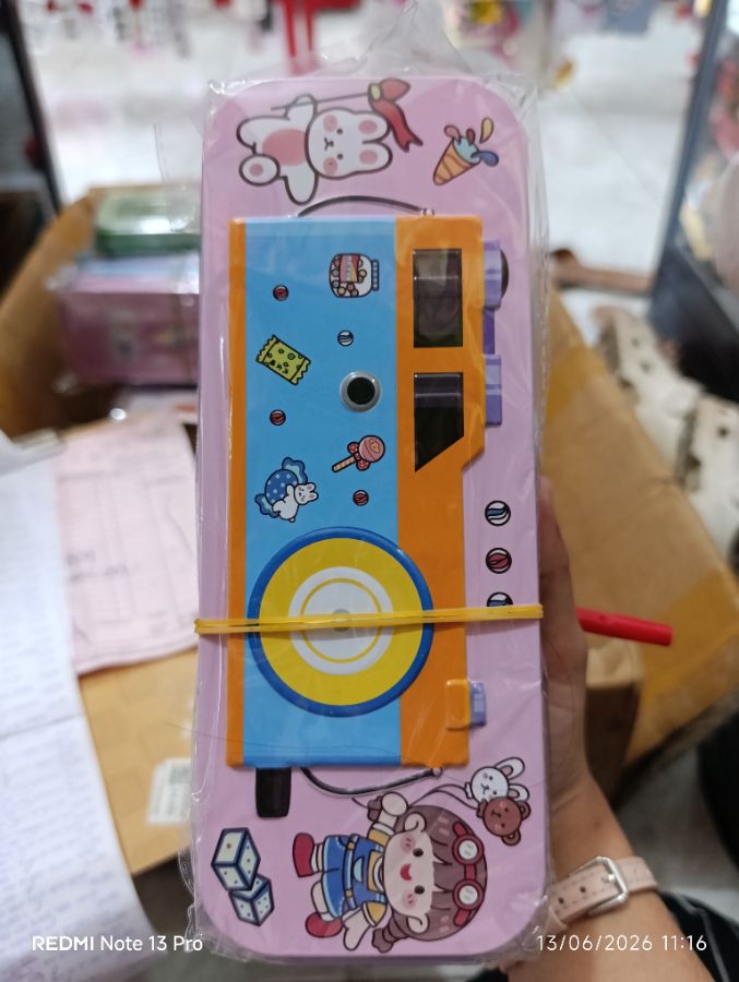 Tempat Pensil - Kamera