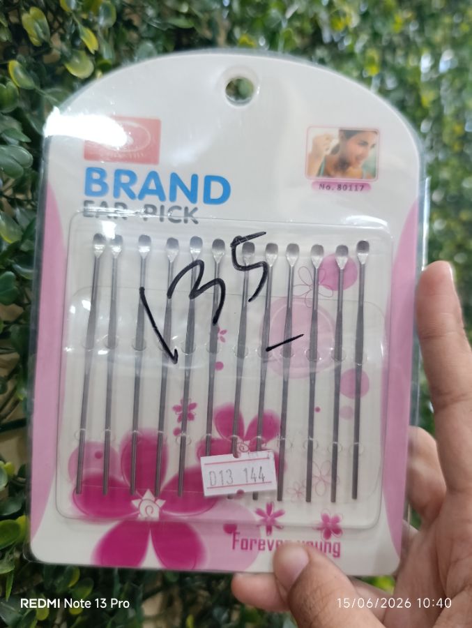 San San - Korek Kuping Besi