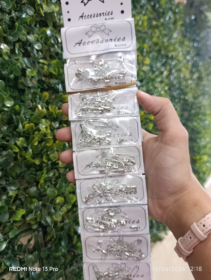 Peniti Silver Kecil