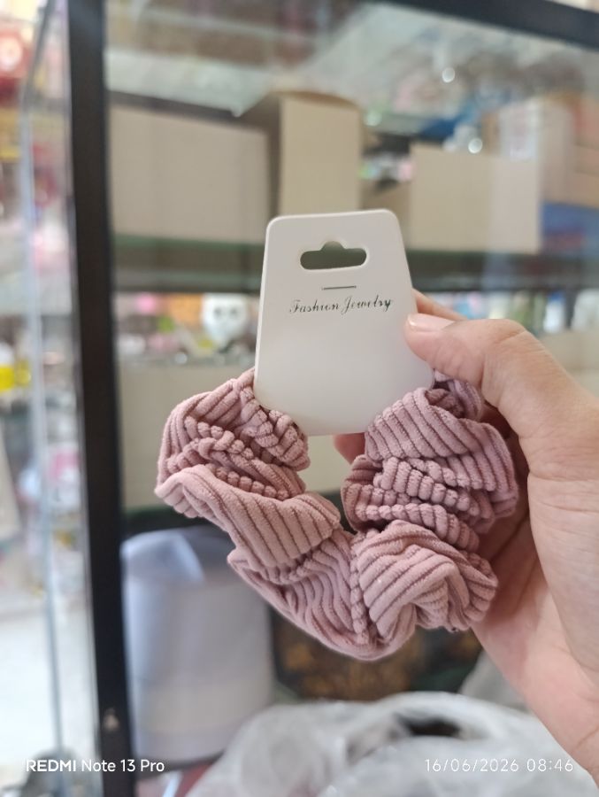 Ikat Rambut Sedang 