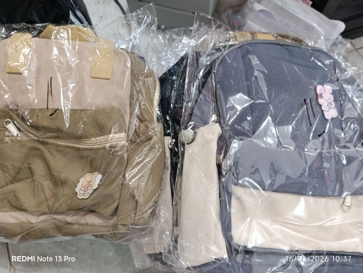 Tas + Pin Karakter Lucu