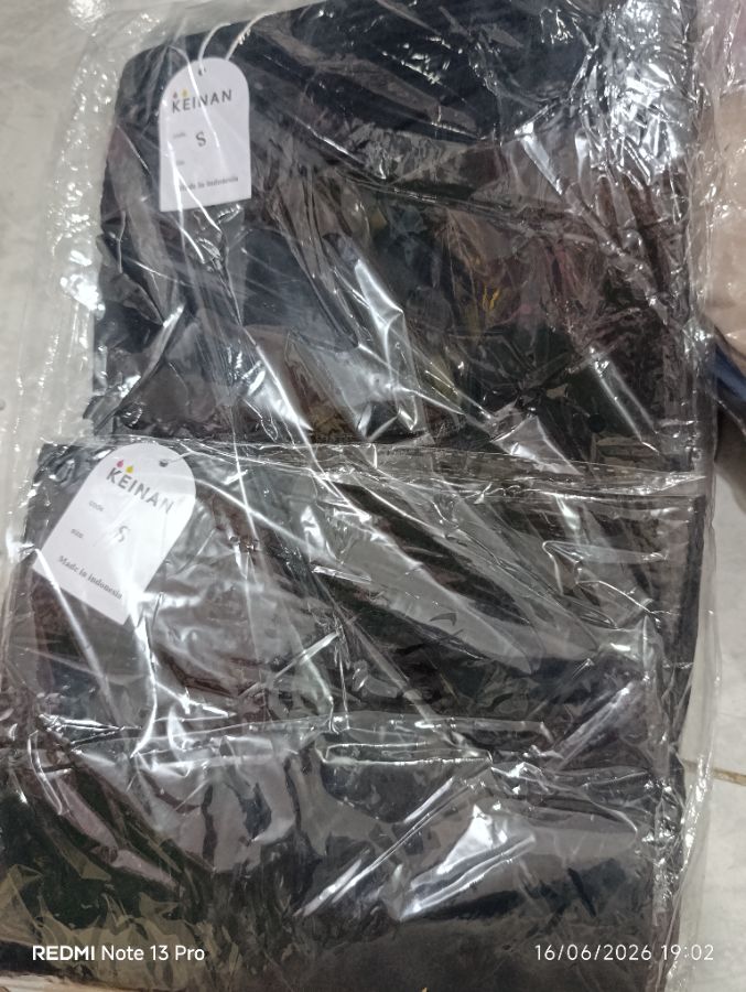 Keinan - Hijab Bergo Hitam S