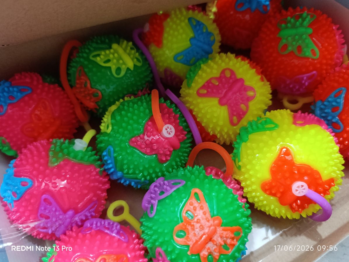 Flashing Spiky Ball