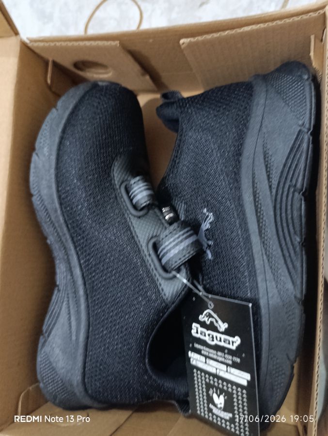 JAGUAR - Sepatu Sekolah Hitam Polos - 31