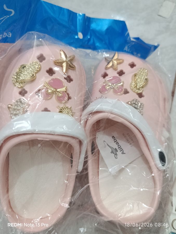 ALIBABA - Sendal Crocs Bintang Anak Wanita - Size 2627