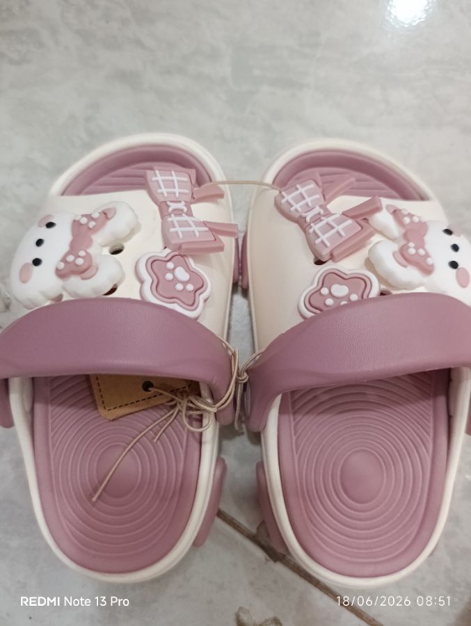 Kelinci Pita - Sendal Crocs Anak Wanita - 2021