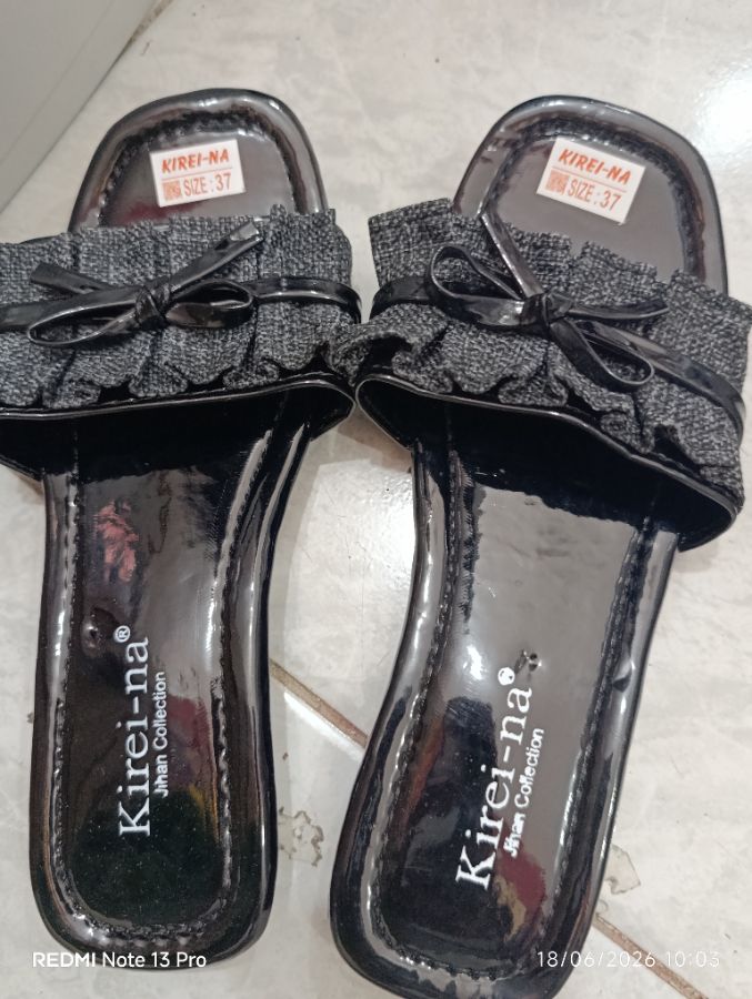 Kirei-na - Sendal Hitam Pita Size - 40