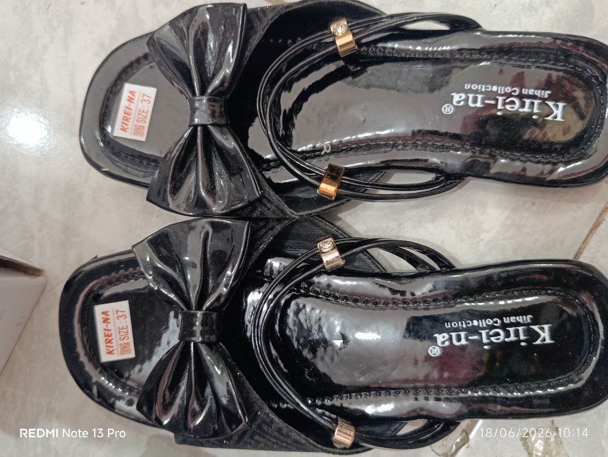 Kirei-na - Sendal Hitam Pita Size - 40