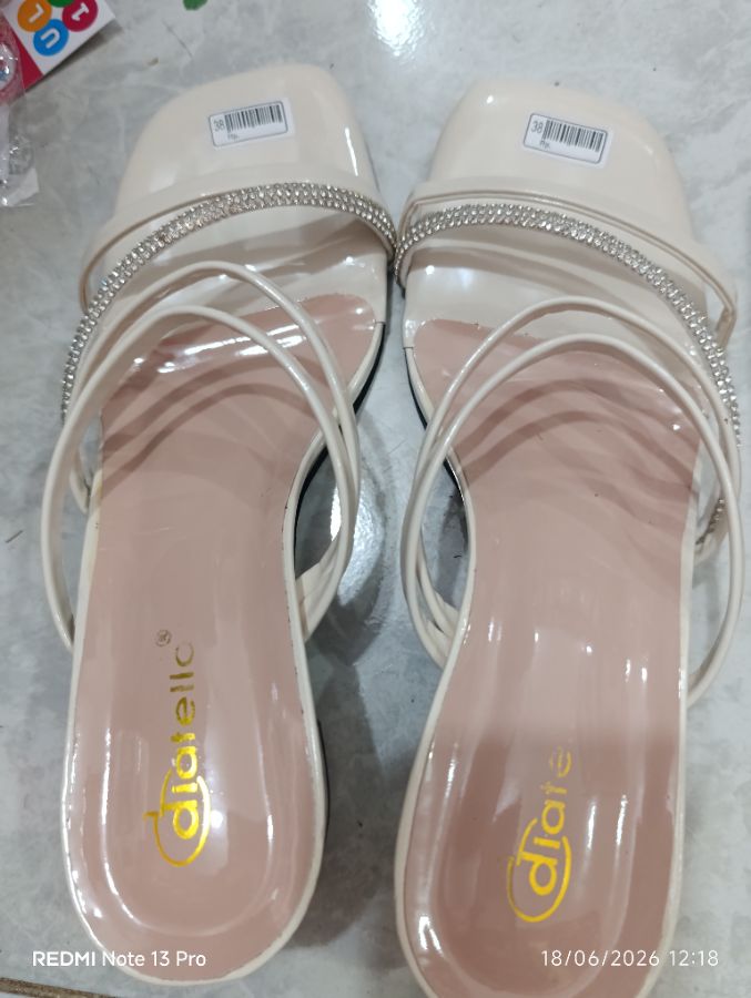 DIATELLO - Heels Wanita 5cm White - Size 40