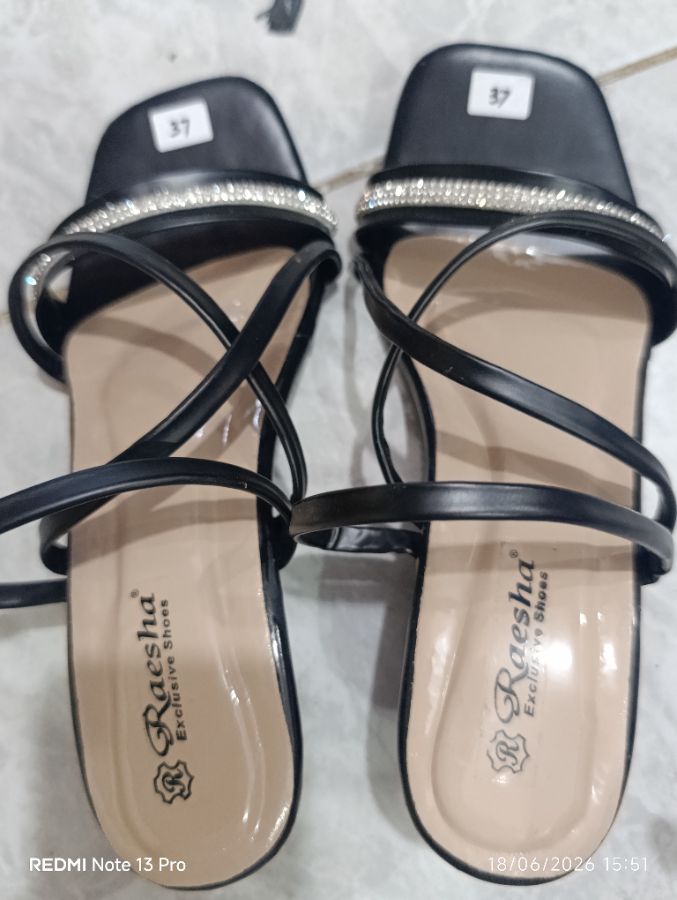 RAESHA - Heels Wanita 5cm Hitam - 37