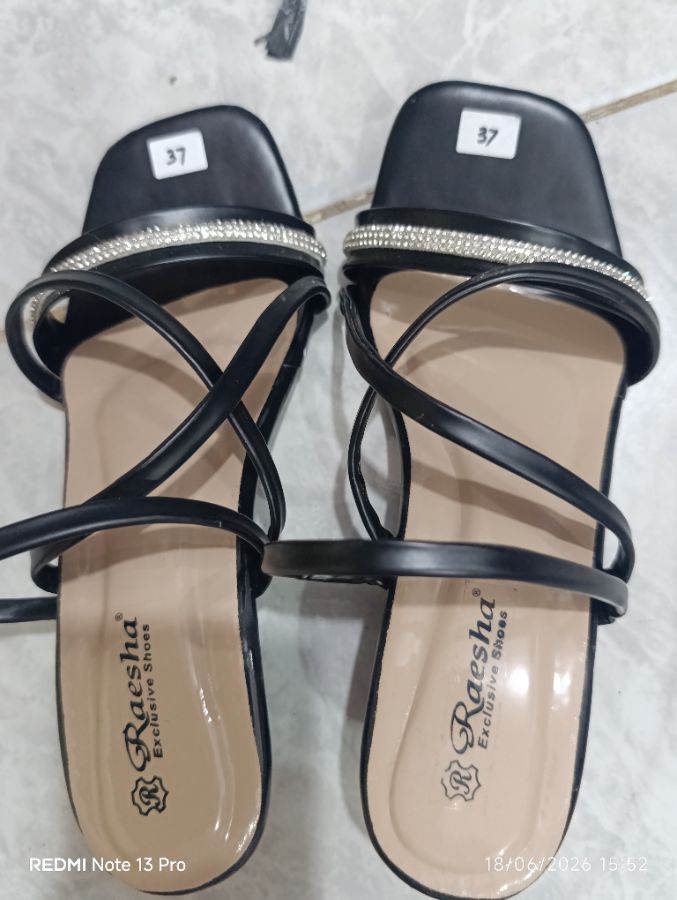 RAESHA - Heels Wanita 5cm Hitam - 38