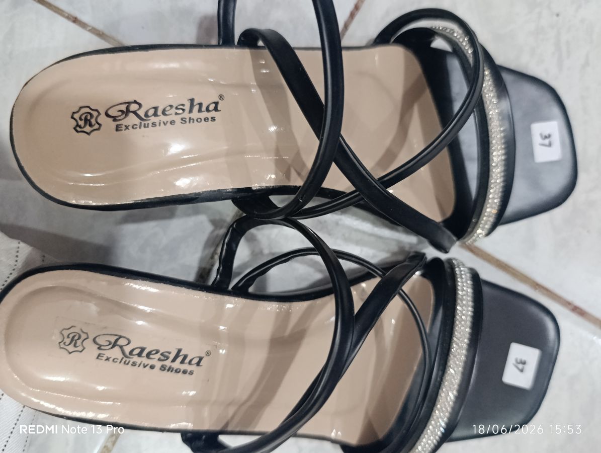 RAESHA - Heels Wanita 5cm Hitam - 39