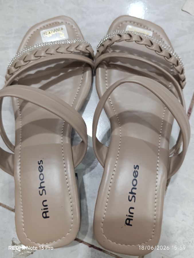 Ain Shoes - Heels Wanita 3cm - Size 38