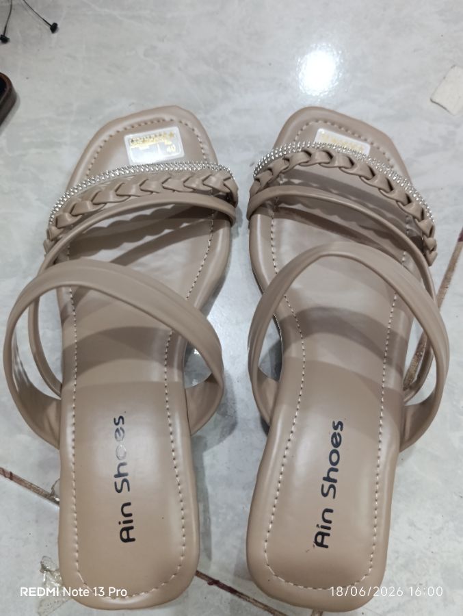 Ain Shoes - Heels Wanita 3cm - Size 39