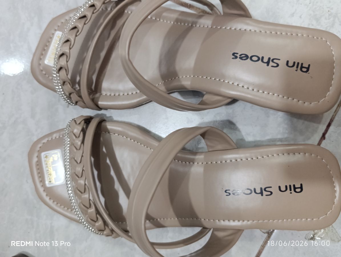 Ain Shoes - Heels Wanita 3cm - Size 40