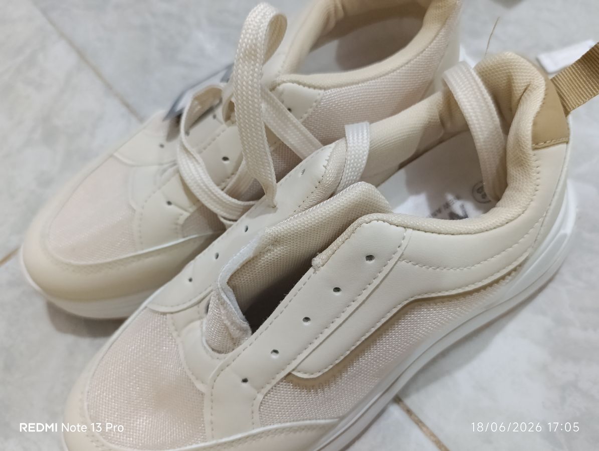 N&B Sepatu Fashion - Size 38