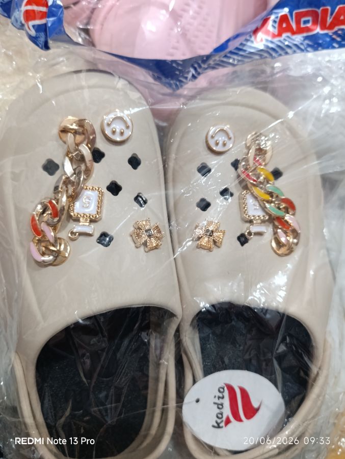 Kadia - Sandal Crocs Cewek - Size 37