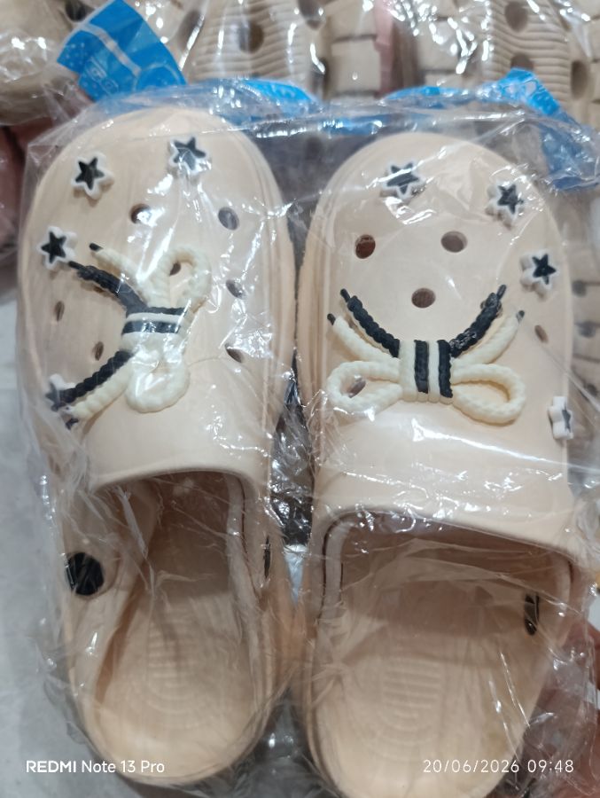Gosome - Sandal Crocs Cewek - Size 3839