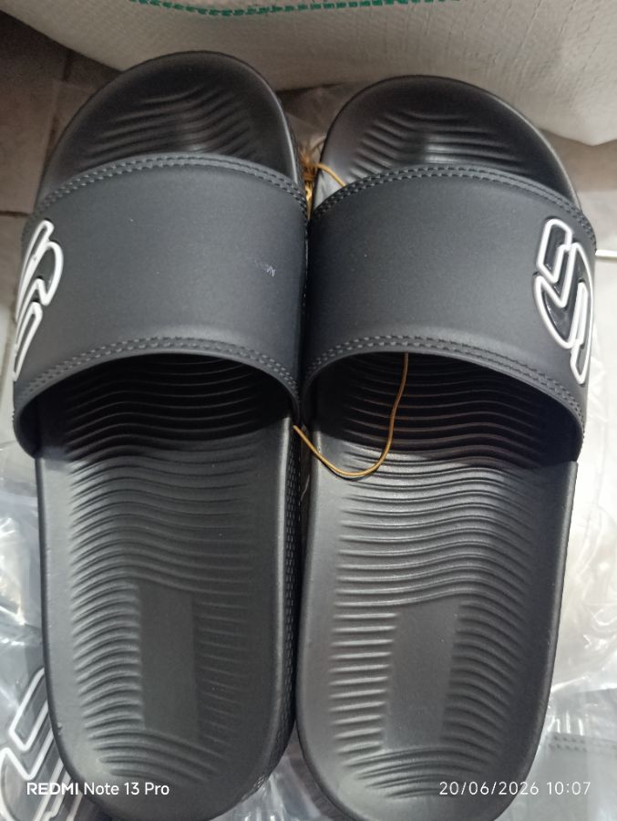 Sport - Sendal Slop Cowok - Size 40