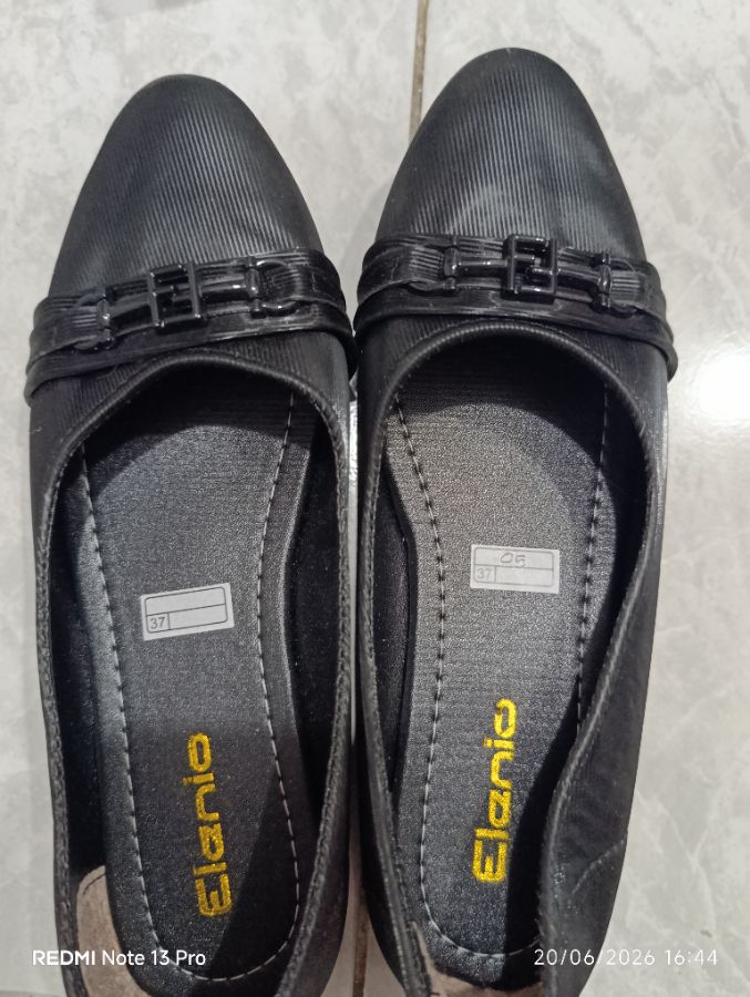 Elenio - Flatshoes Hitam - 38