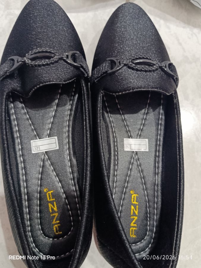 Anza - Flatshoes Hitam - 38