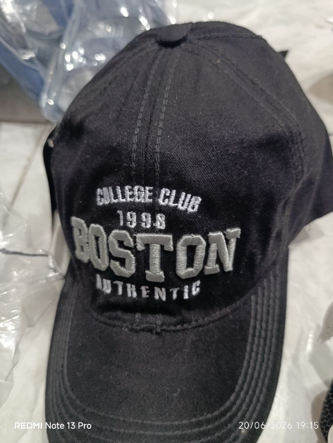 Topi Boston