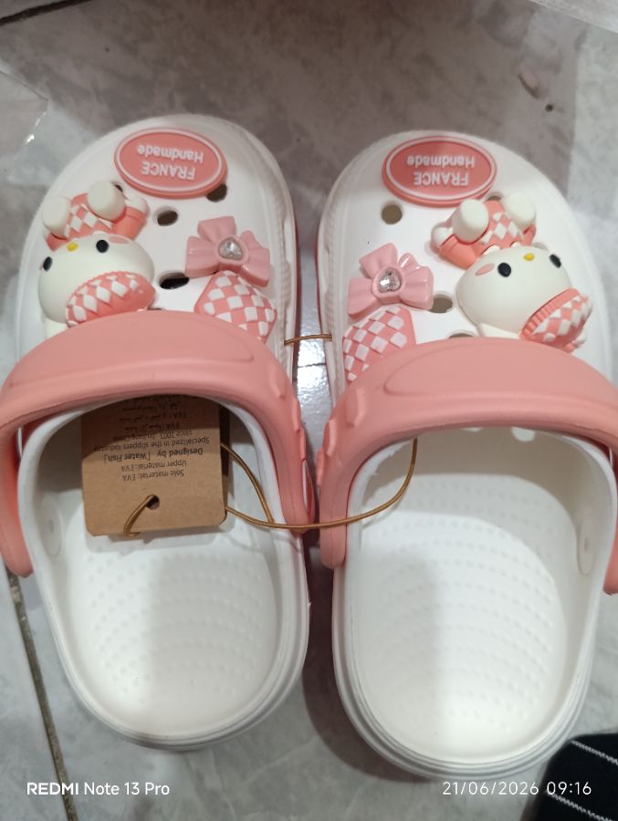 Sandal Crocs Anak Hello Kitty - Size 2627