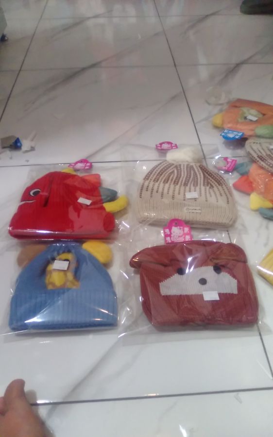 Topi rajut