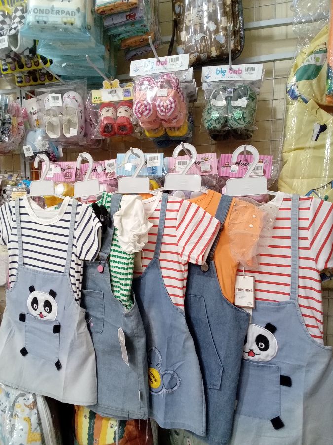 Baju kodok levis