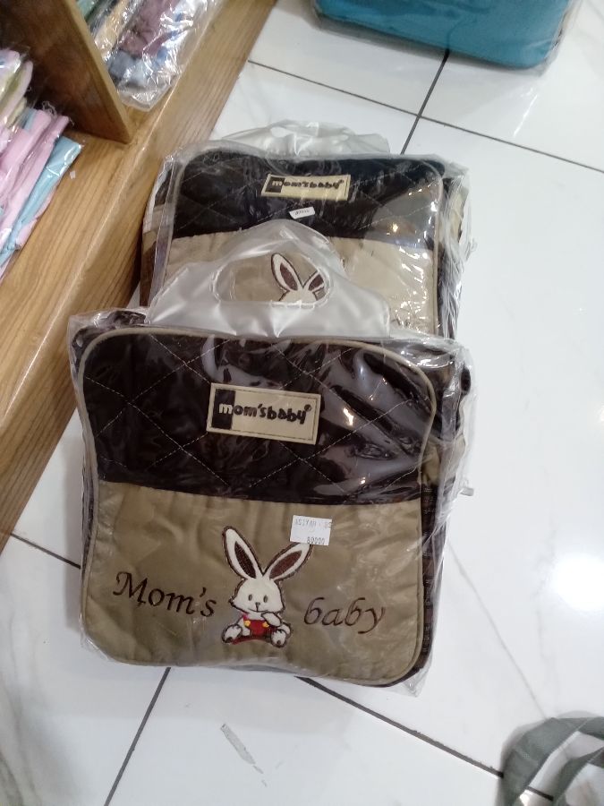 Tas moms baby