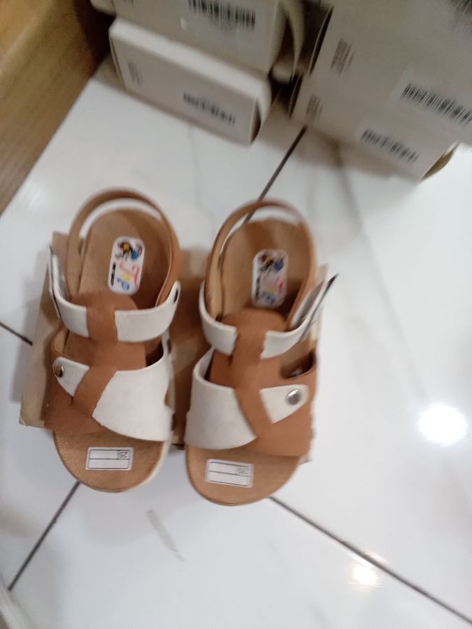 Sendal sepatu