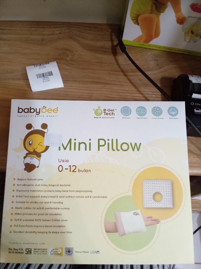  Baby bee mini pillow