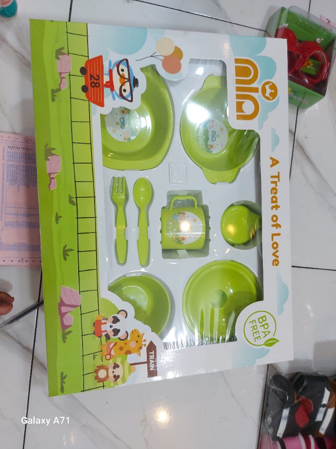 Nia feeding set L